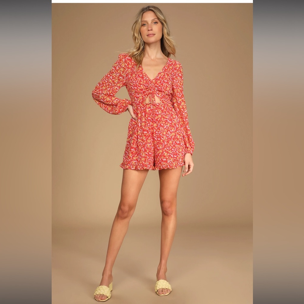 Lush NWT Playing at Perfect Red Floral Balloon Long Sleeve Romper Cut Out, L